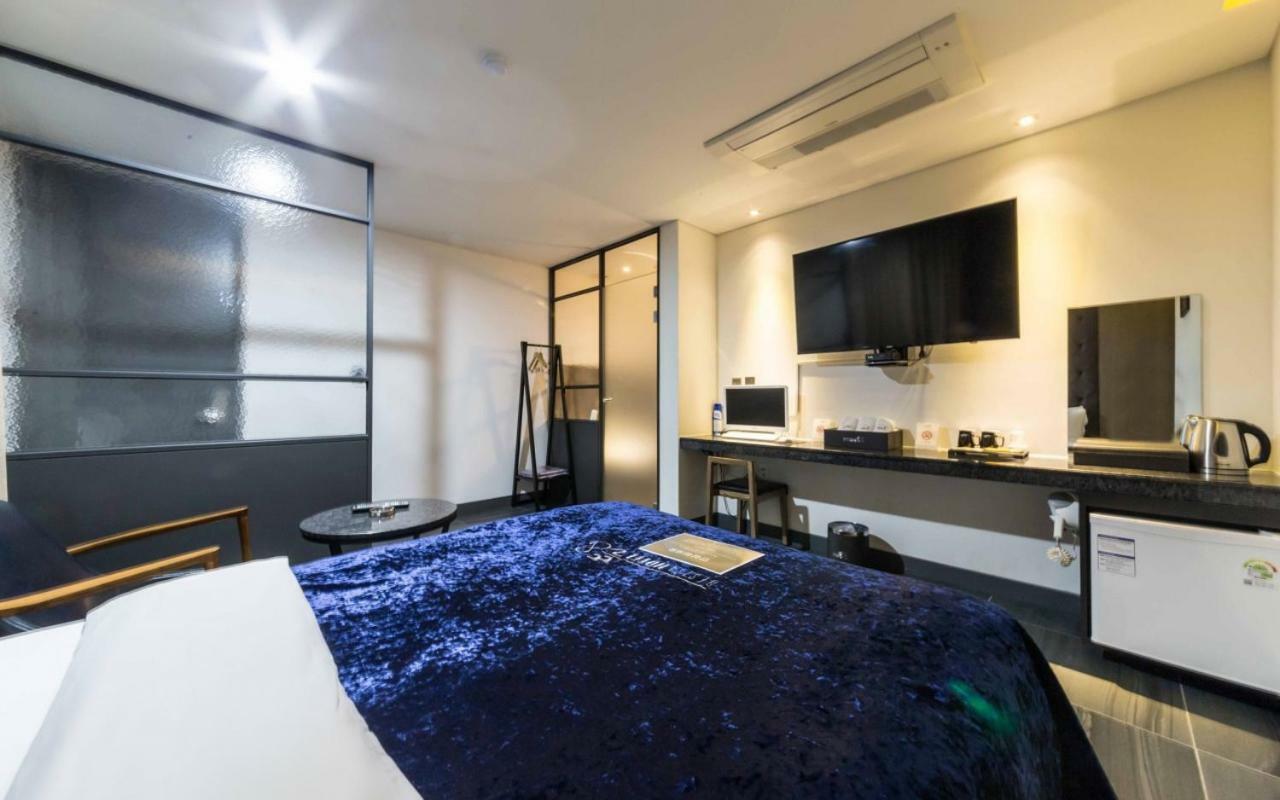 Design Hotel Ddeul& Osan Exterior photo